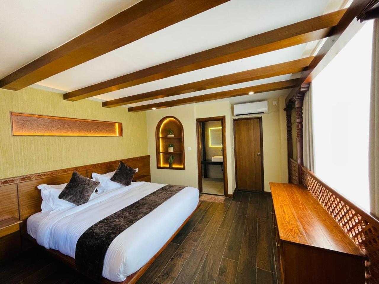 Timber House By Tara Group Hotel Catmandu Exterior foto