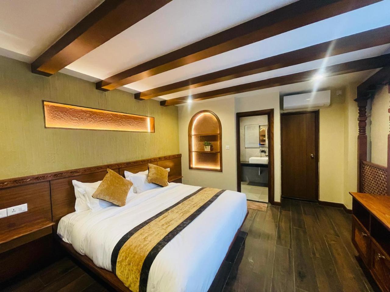 Timber House By Tara Group Hotel Catmandu Exterior foto